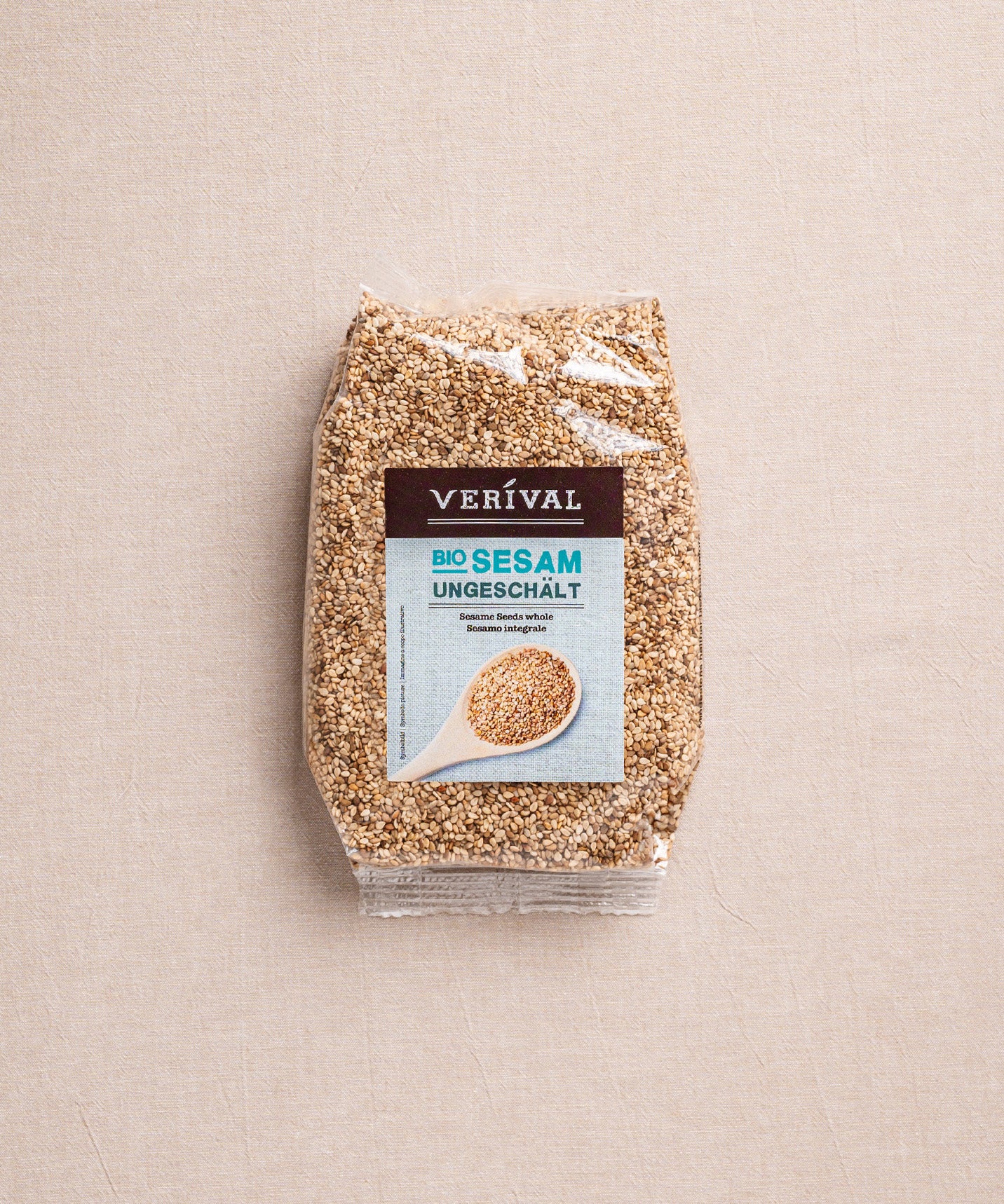 Whole sesame seeds